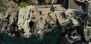an aerial view of a house on a cliff at Villa Perla in Utjeha