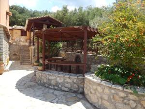 Vonkajšia záhrada v ubytovaní Horizon Blue, Kalamitsi, Lefkas