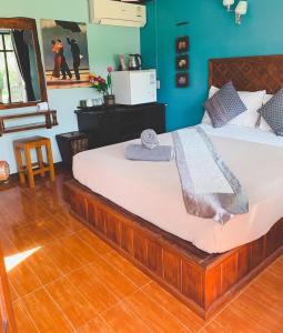 A bed or beds in a room at Sonya Kohlanta