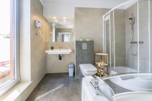 Aparthotel Luna&Sol tesisinde bir banyo