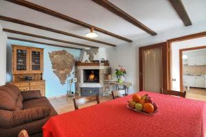 Posezení v ubytování Restored Country House Murva