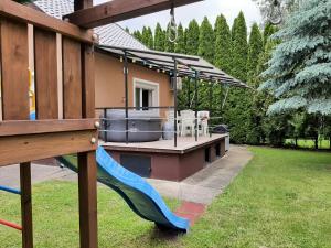 Vonkajšia záhrada v ubytovaní Daniella Vendégház