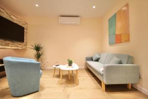 A seating area at Beautiful Loft in Tarragona