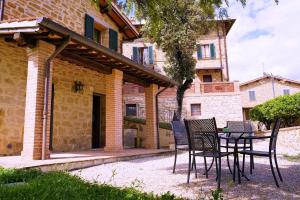 البناء الذي يحتوي the country house