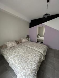 Кровать или кровати в номере Apartamentos La Mar