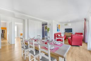 Gallery image of LE STARDUST - Vue Imprenable sur Toulouse in Toulouse