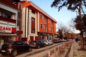 The surrounding neighborhood or a neighborhood close to a szállodákat