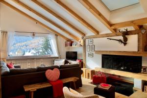 Gallery image of Beautiful design 3 bedroom apartment in Cortina in Cortina dʼAmpezzo