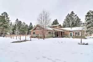 Το Kalispell Main House Less Than 15 Mi to Flathead Lake τον χειμώνα