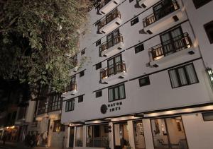 Bangunan di mana terletaknya hotel