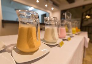 Makanan di atau berdekatan hotel