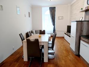 Kuchyň nebo kuchyňský kout v ubytování Apartment Hlavní