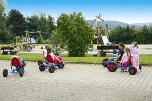 Lapsia, jotka yöpyvät majoituspaikassa Holiday home in Bad Dürrheim in beautiful surroundings