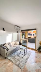 A seating area at Apartamento Romana Playa
