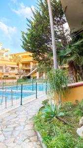 The swimming pool at or close to Apartamento Romana Playa