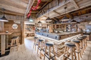Reštaurácia alebo iné gastronomické zariadenie v ubytovaní Sporthotel Olymp