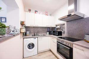 Cucina o angolo cottura di BoRa Apartments