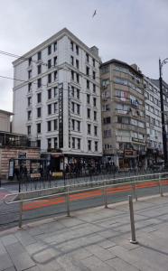 The building in which a szállodákat is located