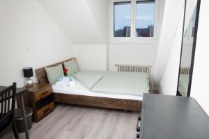Postel nebo postele na pokoji v ubytování Simpel Rooms Vintage Rustica nähe Uni, Olma, Spital