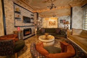 Posezení v ubytování Miran Hotel