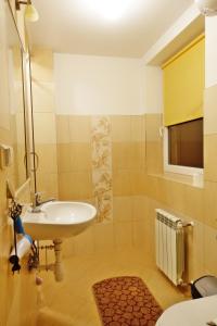 Et badeværelse på Pokoje Gościnne u Moni