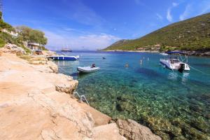 Fotografie z fotogalerie ubytování Robinson Ina 2 v destinaci Selca kod Bogomolja