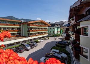 Nespecifikovaný výhled na hory nebo výhled na hory při pohledu z hotelu