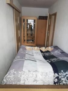 Posteľ alebo postele v izbe v ubytovaní Apartmán Petra