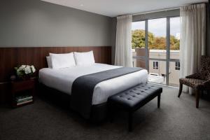 Postel nebo postele na pokoji v ubytování Rydges Latimer Christchurch