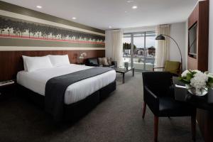 Postel nebo postele na pokoji v ubytování Rydges Latimer Christchurch