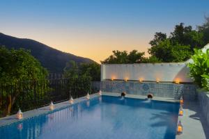 Basen w obiekcie Stunning home Benamahoma 4 Bed - Sierra Grazalema lub w pobliżu