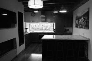 A kitchen or kitchenette at Vuelta Abajo Un lujo a tu alcance en Cartes