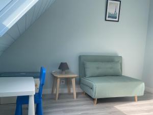 Posezení v ubytování Holiday Home in Plouarzel near Sandy Beaches