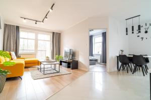 Część wypoczynkowa w obiekcie Park View - przy plaży, parking, TV55" z Netflix i Max