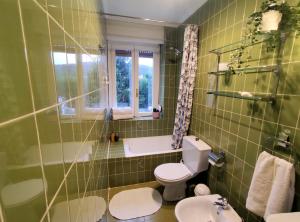 Kúpeľňa v ubytovaní Apartamento Lurra Barrika