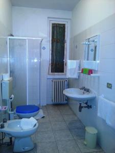 Ett badrum på Albergo Ristorante Lavedo