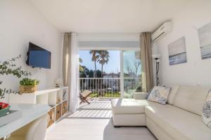 Posezení v ubytování Carihuela Palace 912 by IVI Real Estate