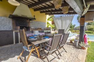Ein Patio oder anderer Außenbereich in der Unterkunft Finca Sa Tanqueta Rústica