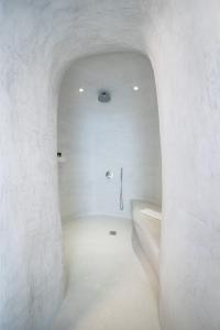 Uma casa de banho em Maregio Suites