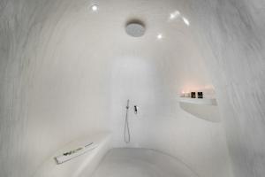 Uma casa de banho em Maregio Suites