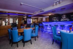 Lounge nebo bar v ubytování Boutique Hotel & Restaurant Bären Ringgenberg