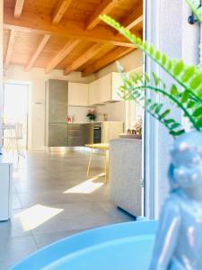 A kitchen or kitchenette at Stepandgo Milano Navigli