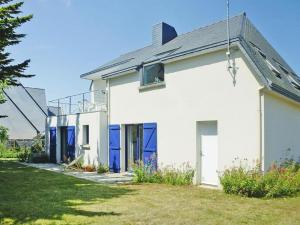 Afbeelding uit fotogalerij van Holiday home with sea view, Pordic in Pordic