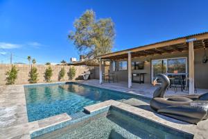 Πισίνα στο ή κοντά στο Luxe Scottsdale Retreat with Pool and Hot Tub!