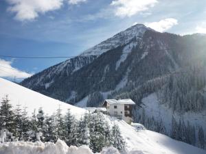 Peisaj natural din apropierea acestui apartament