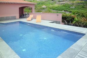 Bazén v ubytování Holiday Home Ribeira Brava - FNC01007-F nebo v jeho okolí