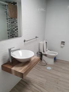 A bathroom at Apartment PYR