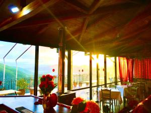 Εστιατόριο ή άλλο μέρος για φαγητό στο delphi aiolos center hotel panoramic view&yoga harmony hotel&rooms
