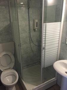 Koupelna v ubytování Tiberius Residence + 25 fotografií