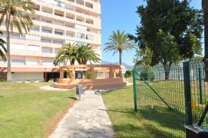 Vonkajšia záhrada v ubytovaní RNET - IR LLEVANT 06 Studios Roses Costa Brava
